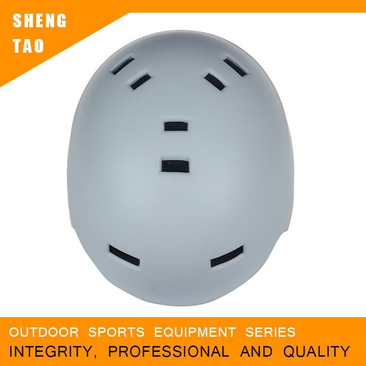 ST036-01 स्केट हेलमेट