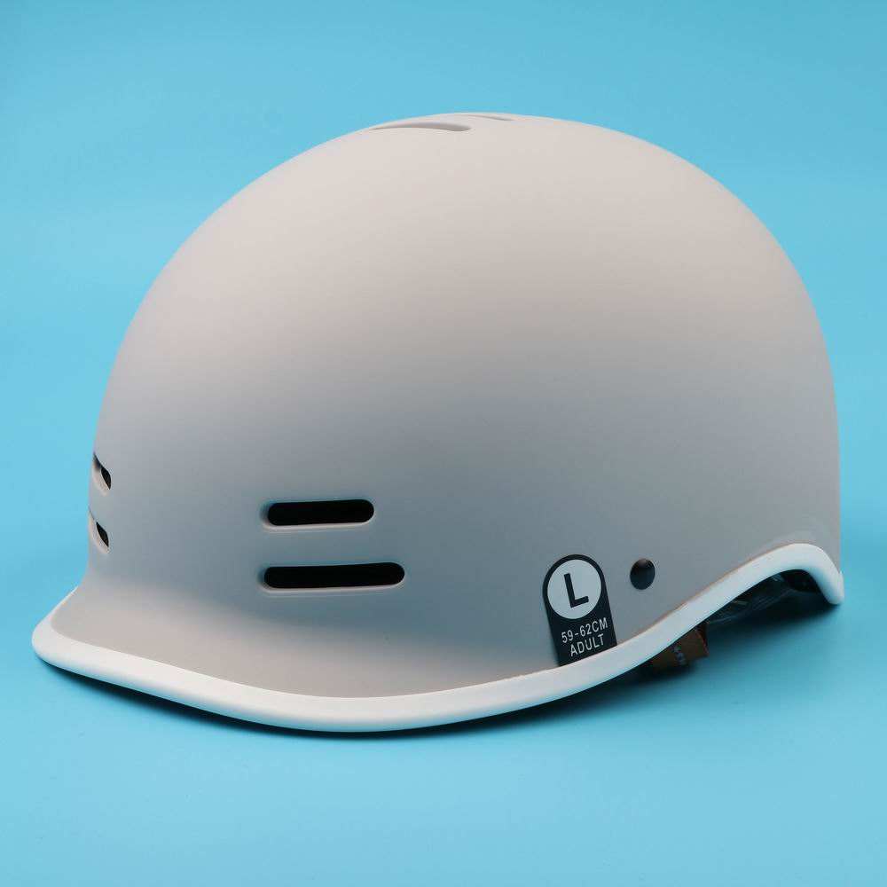 वयस्कों के लिए थोक सीई प्रमाणित वयस्क स्केटिंग हेलमेट स्केटबोर्ड सुरक्षा इलेक्ट्रिक स्कूटर स्केट बोर्ड हेलमेट